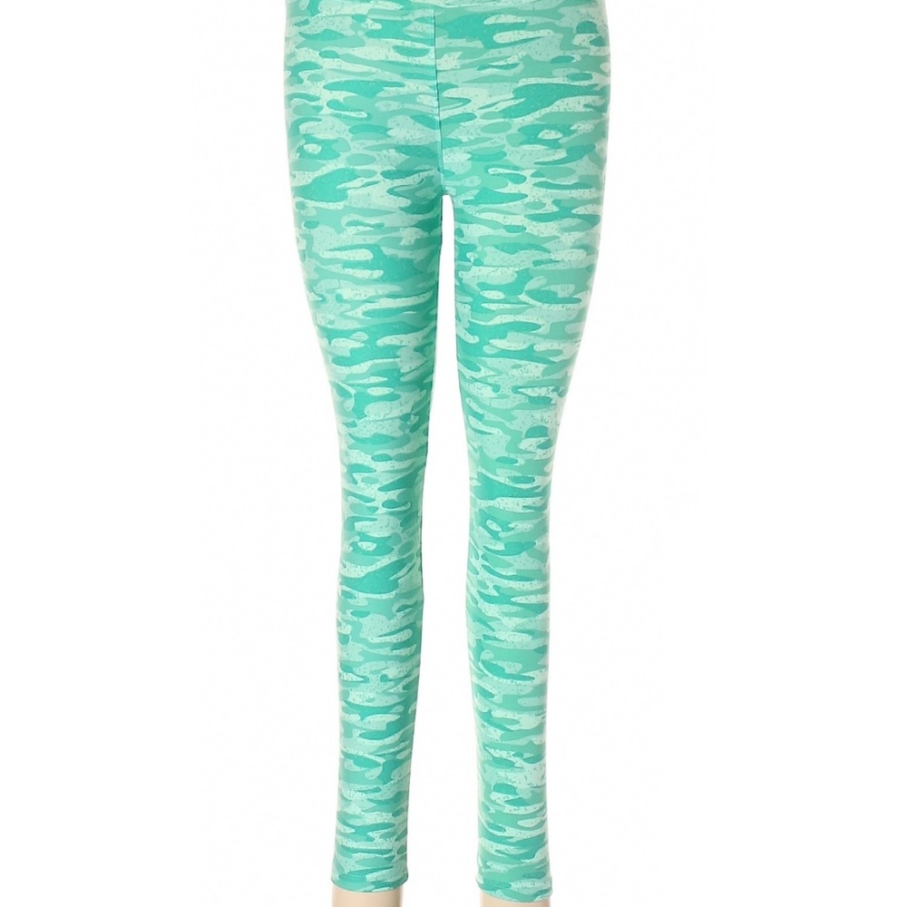 * Reserved for Ashley *CAMO Lularoe OS leggings